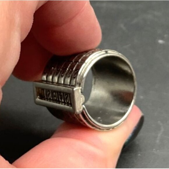 Stainless Steel Code Breaker Ring Size 6 Silver tone Decor Dials Non-Functional - Picture 4 of 5